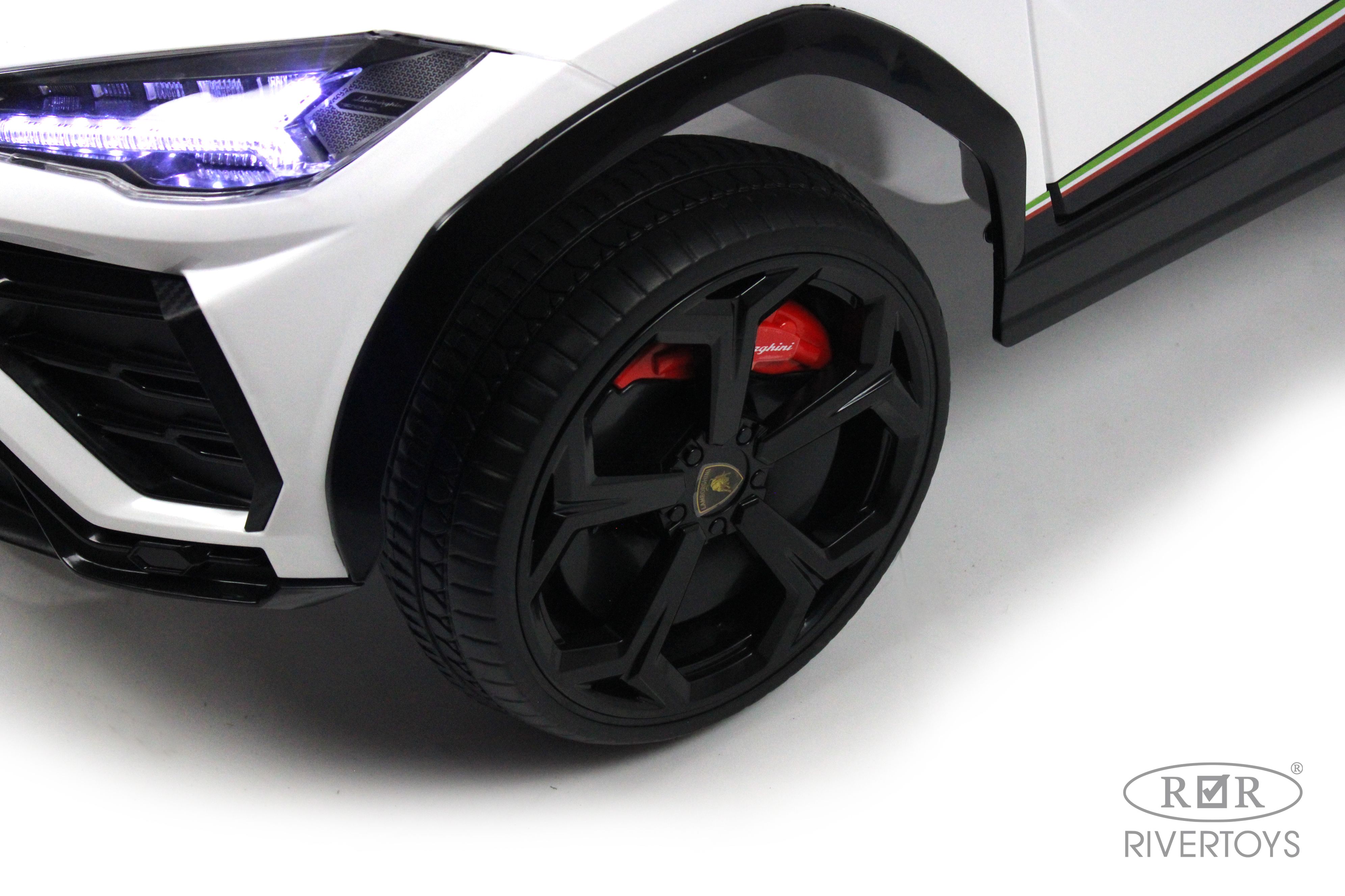Купить Детский электромобиль RIVERTOYS Lamborghini Urus E777EE
